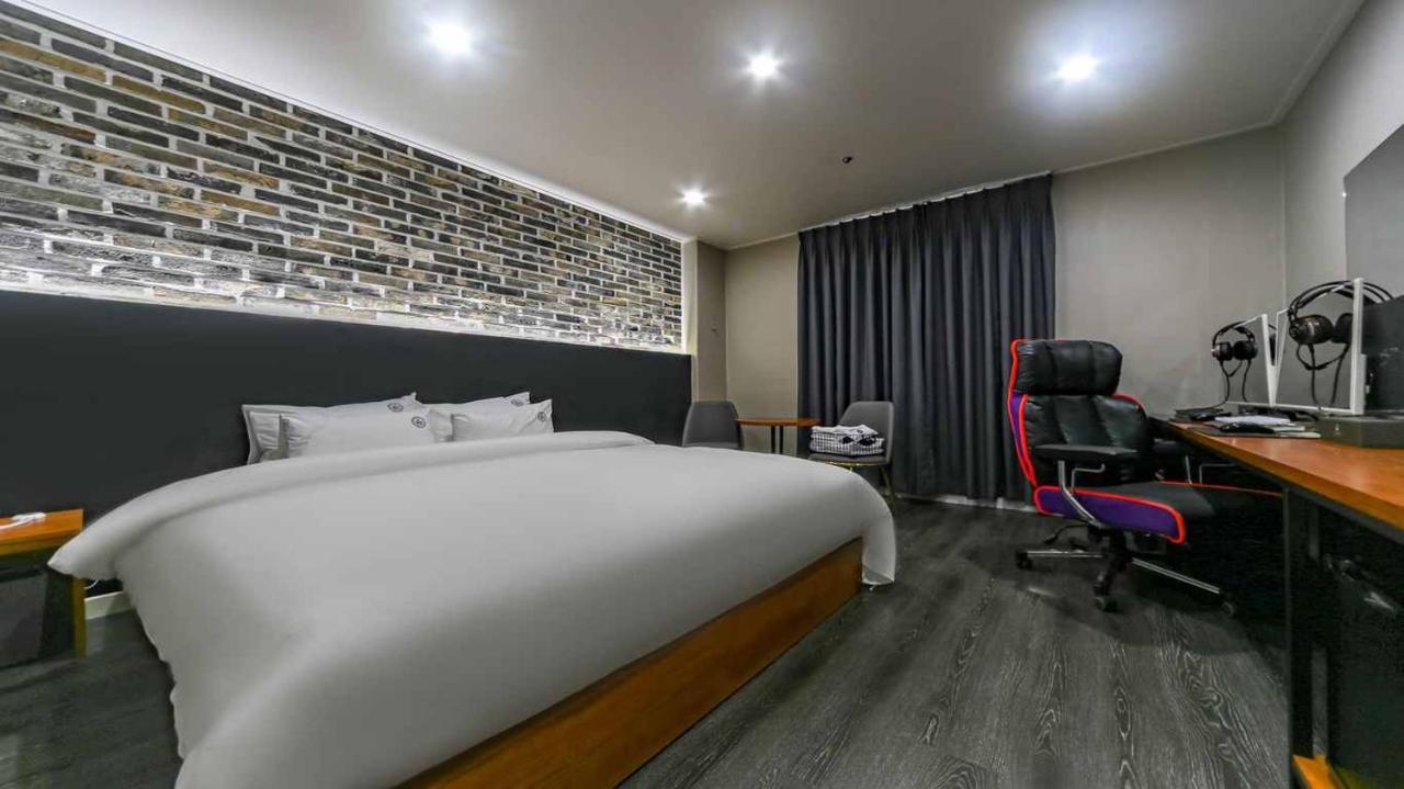 The Way Hotel Changwon Εξωτερικό φωτογραφία